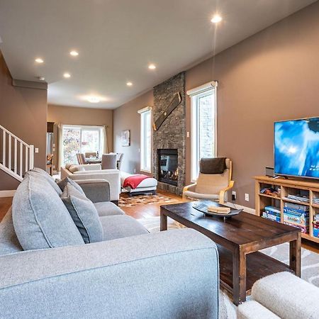 Aspen Lodge By Revelstoke Vacations 외부 사진