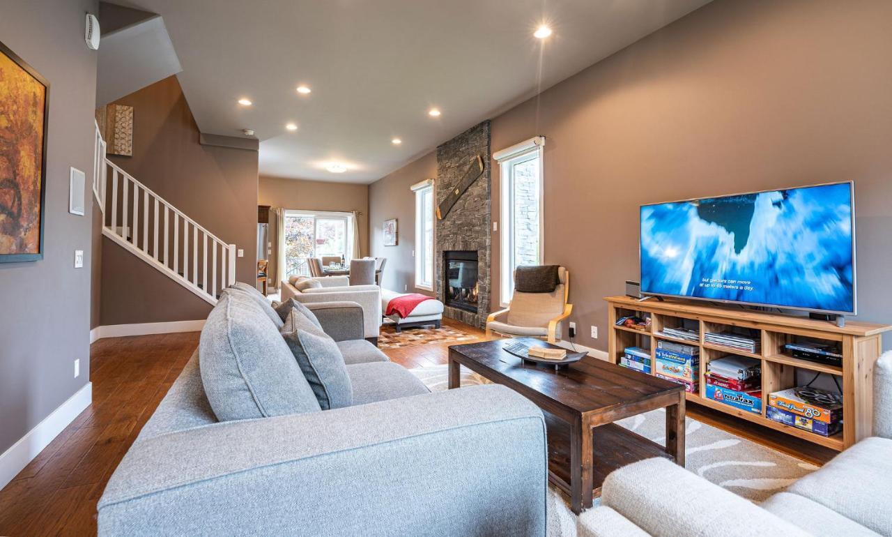 Aspen Lodge By Revelstoke Vacations 외부 사진