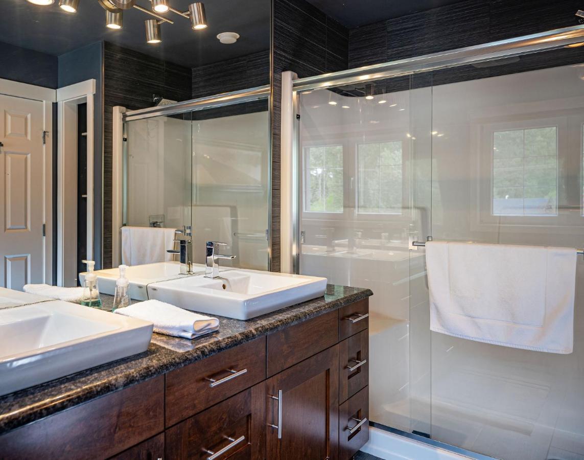Aspen Lodge By Revelstoke Vacations 외부 사진
